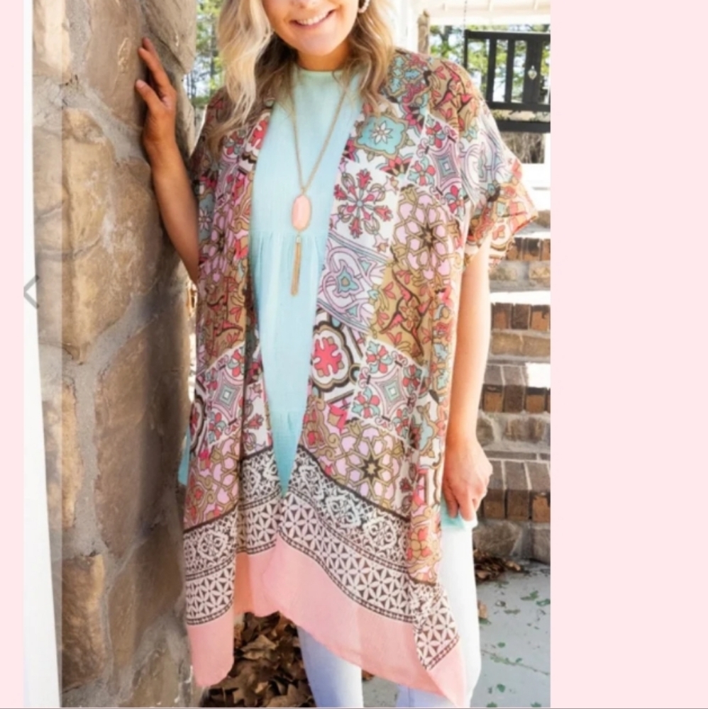 60. NWT L.I.B One Size fits all multi-color Kimono